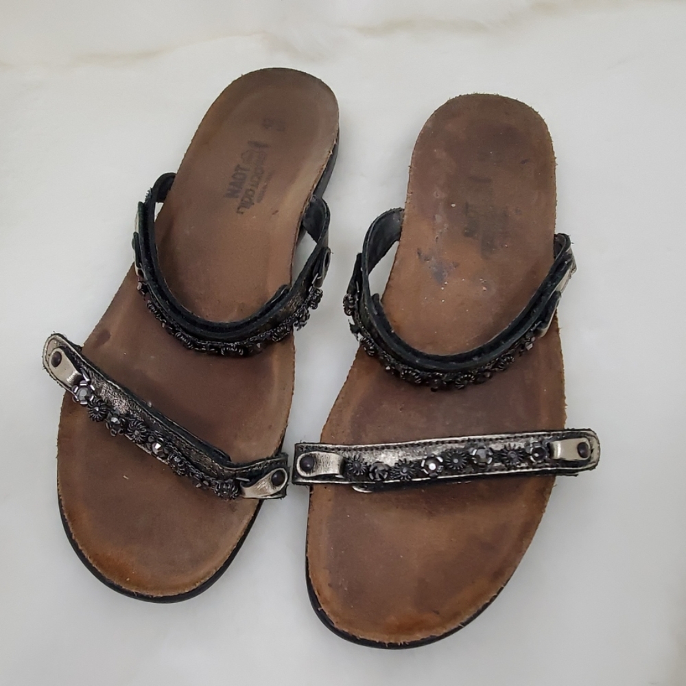 Naot sandals slip on strips women size 42 L11